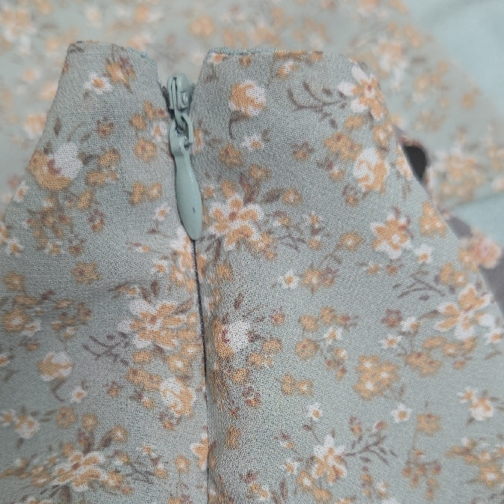 Paper Crane Green Tiered Camisole Top - Picture 8 of 8